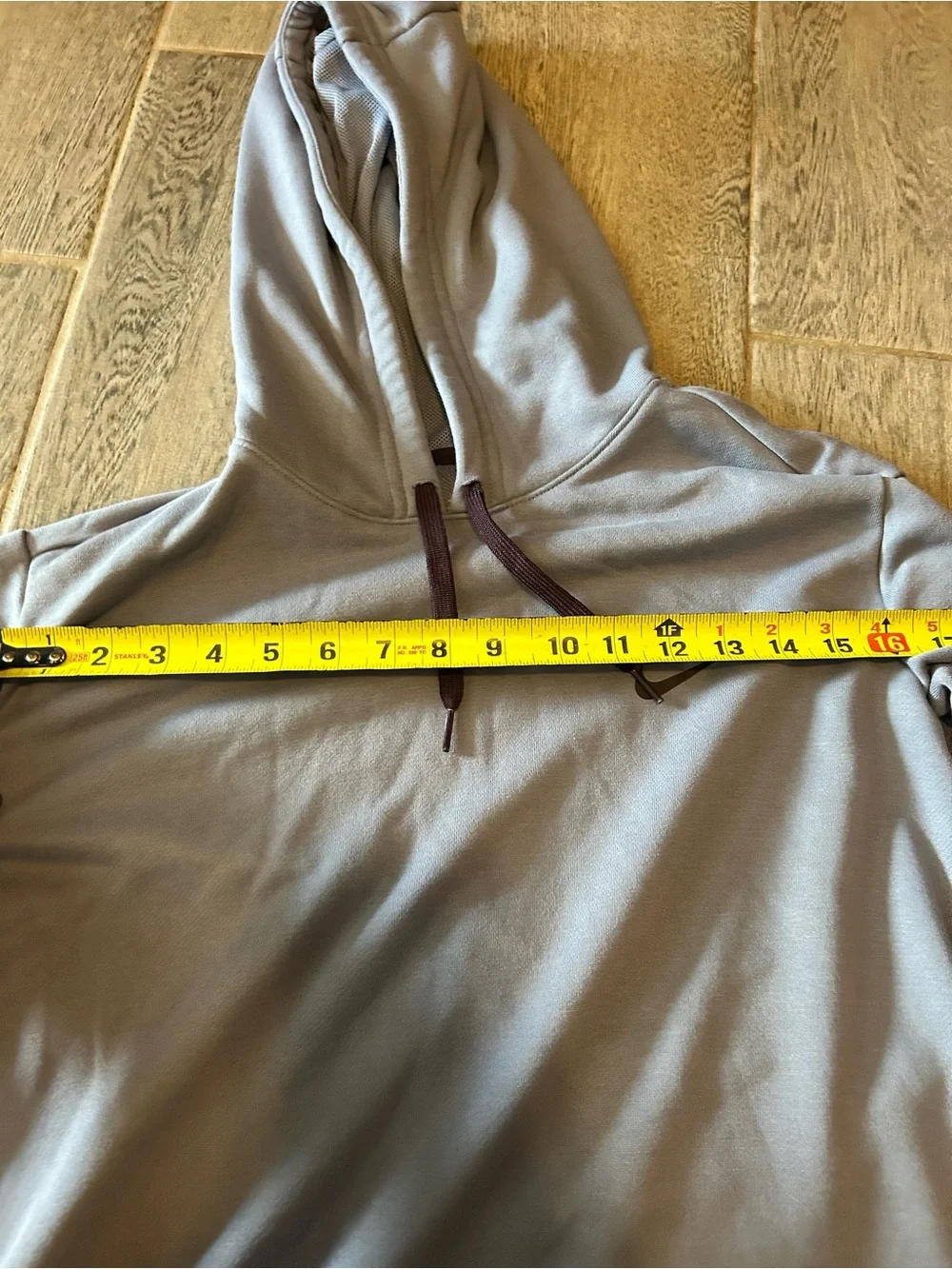 Nike Light Gray Dri-FIT Athletic Top - size xl